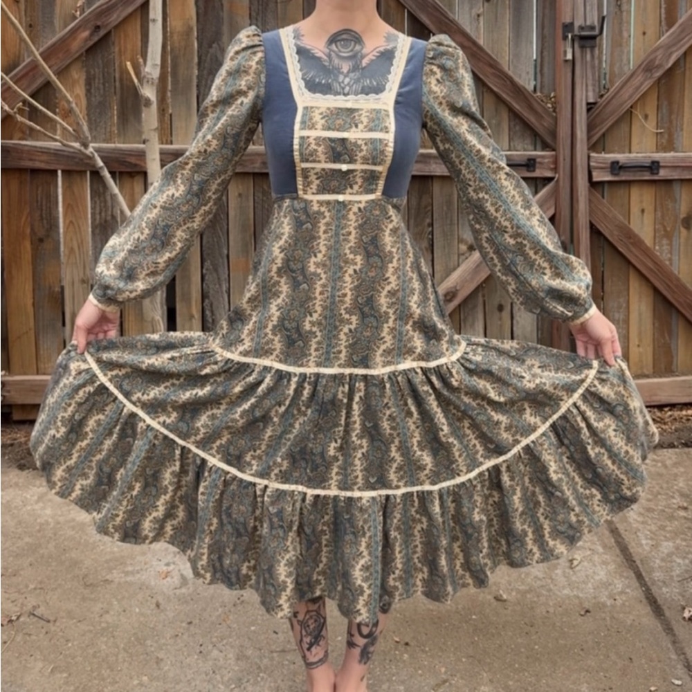 Gunne Sax Velvet and Paisley Midi Dress - Picture 3 of 4